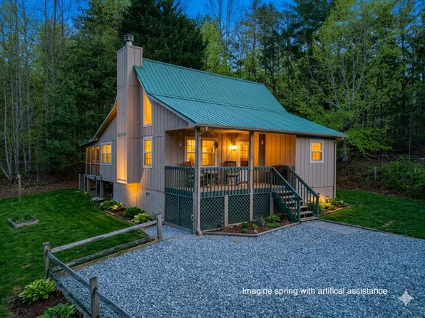 531 Wikle Rd, Hayesville, NC 28904