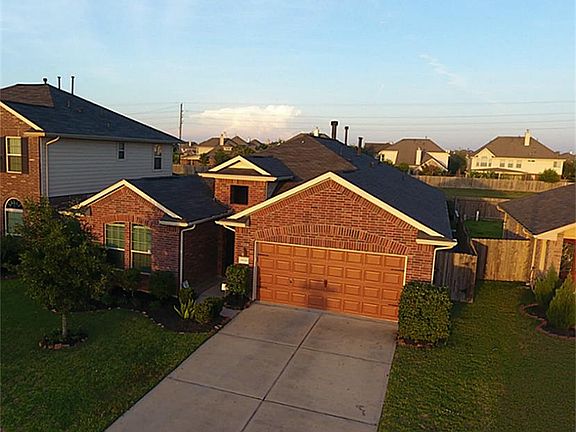 3rd image of 21126 Sierra Bend Dr