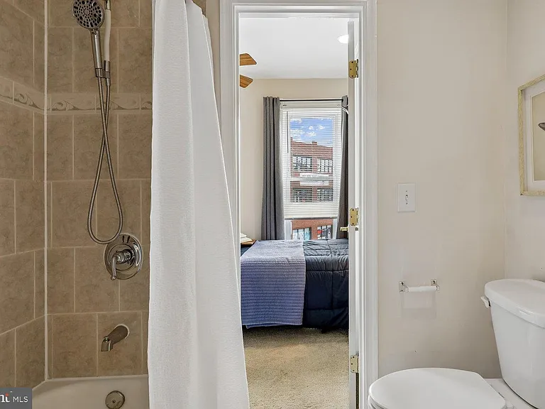2106 Fleet St — Photo 35