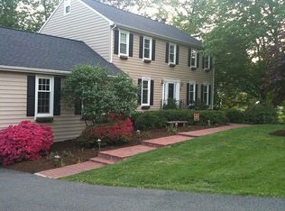 3 Russell Rd, Fredericksburg, VA 22405