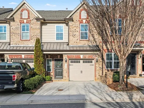 1154 Augustine Heights Dr, Winston Salem, NC 27103