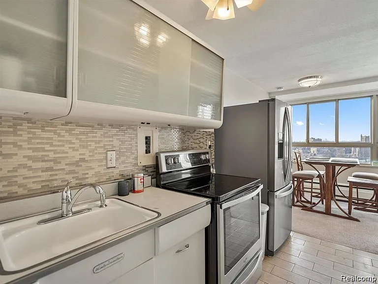 8900 E Jefferson Ave #1110 — Photo 7