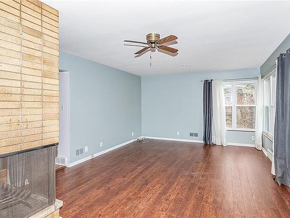 4th image of 7830 N Alton Ave