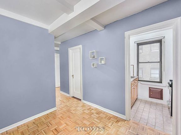 2nd image of 226 E 12th St APT 5G