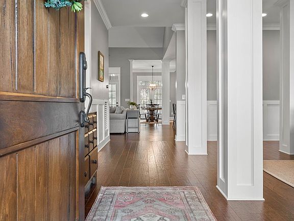 4th image of 312 Cedar Hollow Ct