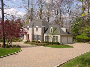 2 Michele Ln, Warren, NJ 07059