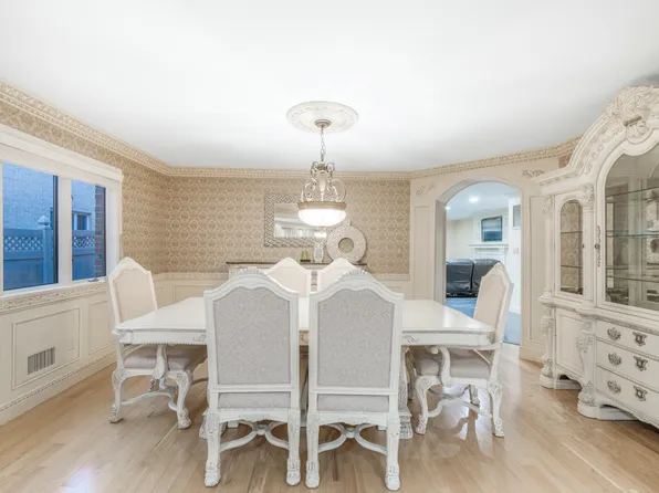 201-03 28th Avenue image 10 of 25