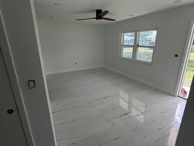3294 SW 44th St #1 — Photo 3