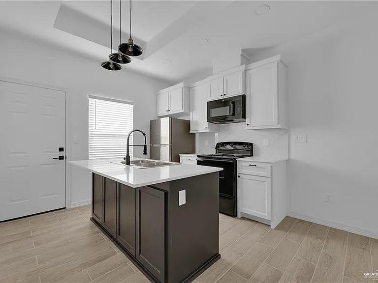 5613 Notre Dame Ave #3 — Photo 8