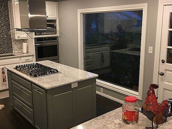 Gourmet kitchen 