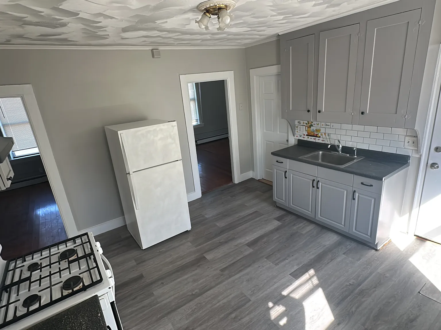 2 bed, $2,400 — Photo 3
