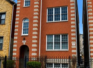 1520 W Superior St APT 2, Chicago, IL 60642