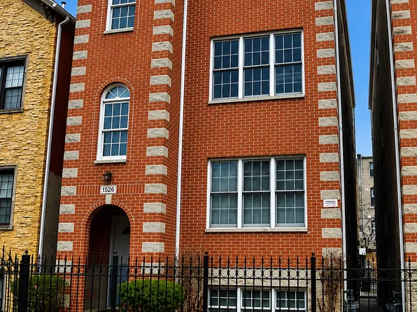 1520 W Superior St APT 2, Chicago, IL 60642
