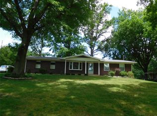 12211 Fontaine Ln, Saint Louis, MO 63138