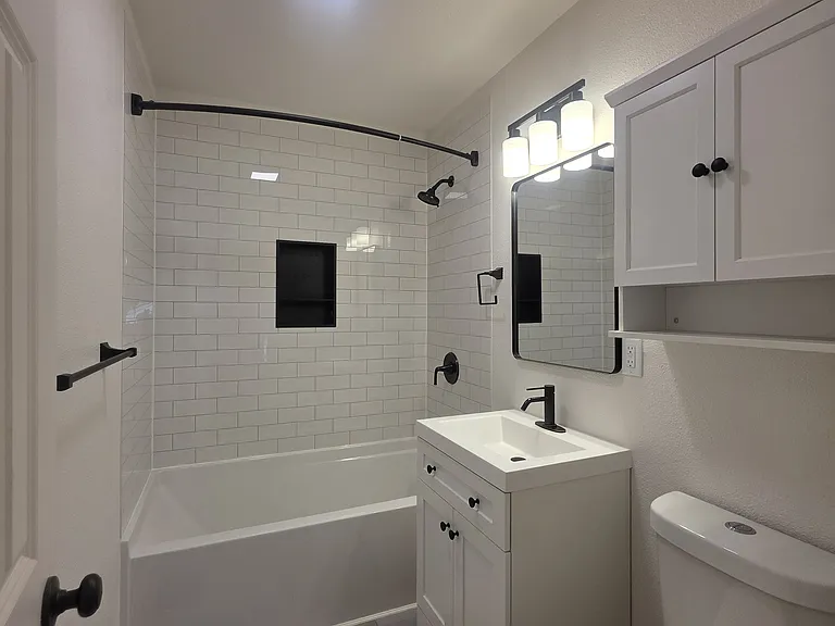 166 Draper St NE — Photo 19