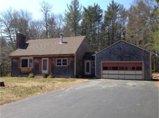 379 Snipatuit Rd, Rochester, MA 02770