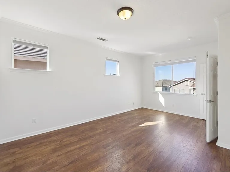 1888 Leaning Oak Dr — Photo 7