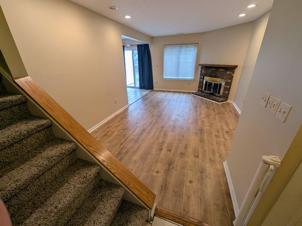 22310 River Walk Ln