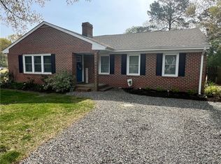 7124 Bray Rd, Gloucester, VA 23072