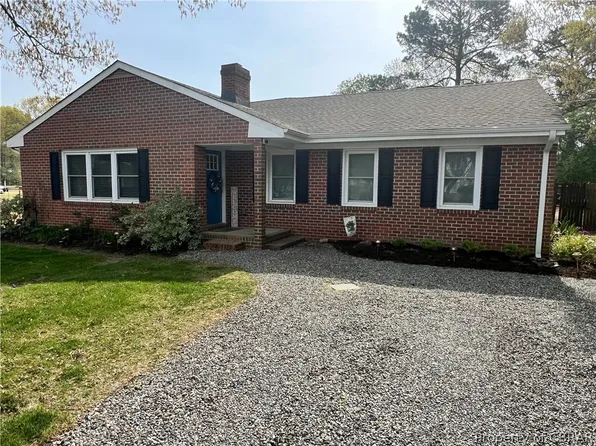 7124 Bray Rd, Gloucester, VA 23072