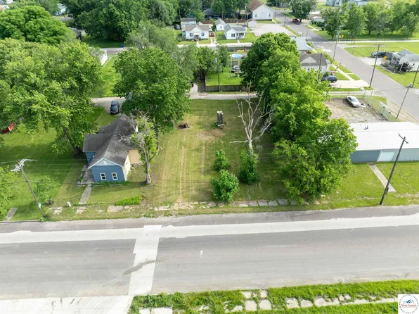 712 E 3rd St, Sedalia, MO 65301