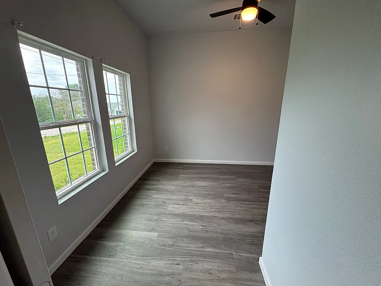 2213 Beverly Dr — Photo 22