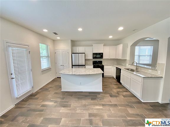 4th image of 117 Blue Oak Blvd