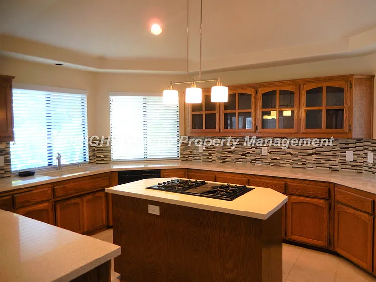1662 La Vineda Ct — Photo 3