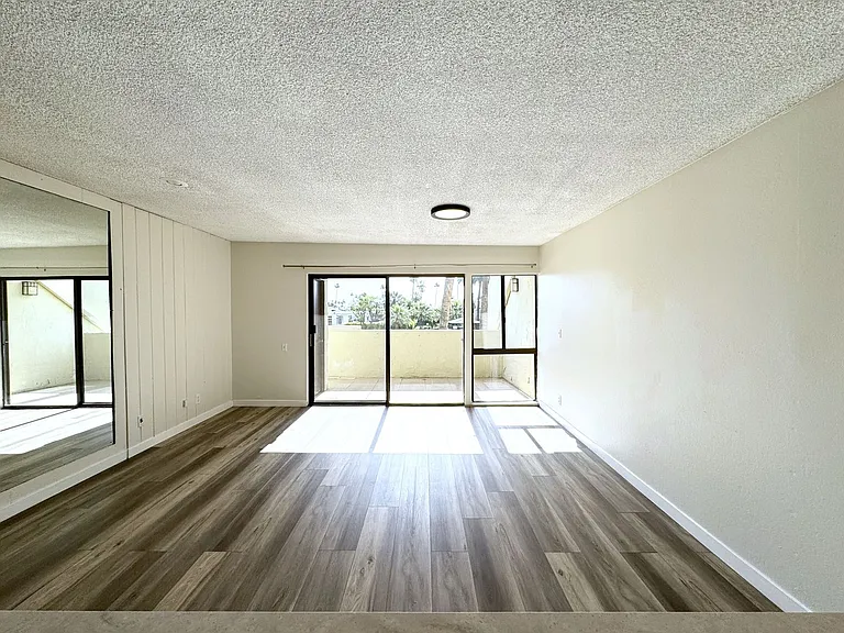 1655 E Palm Canyon Dr #408 — Photo 10