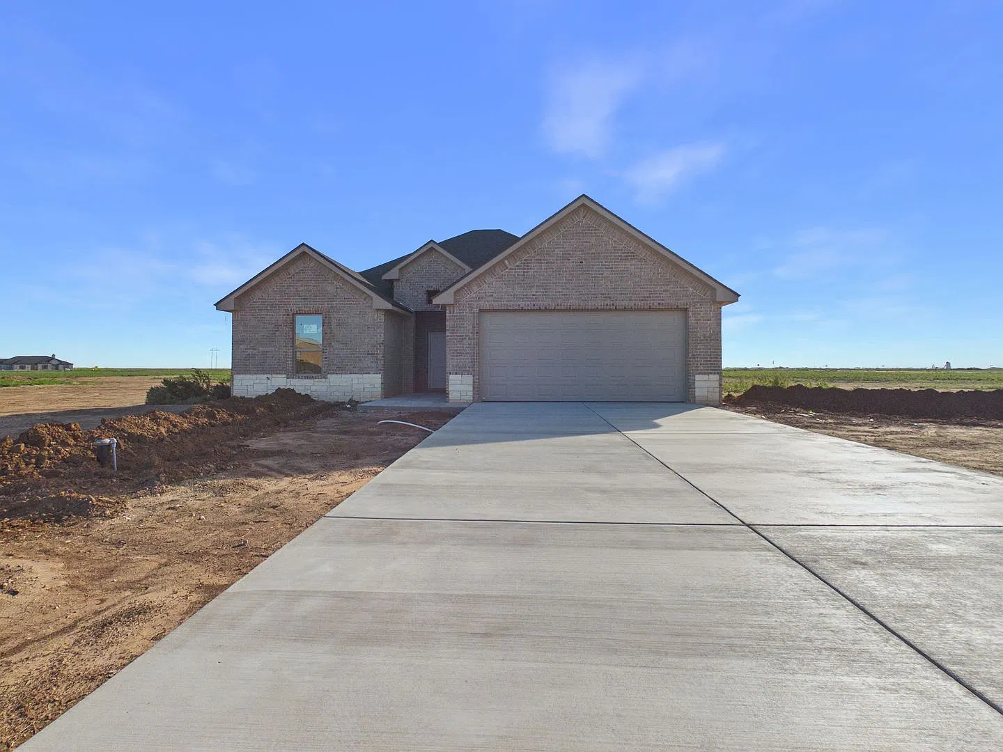 Brand-New 3-Bedroom, 2-Bathroom Home for Rent in Bushland, TX — Photo 3