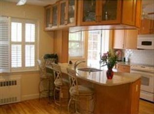 7 Hammond Pond Pkwy APT 2, Newton, MA 02467