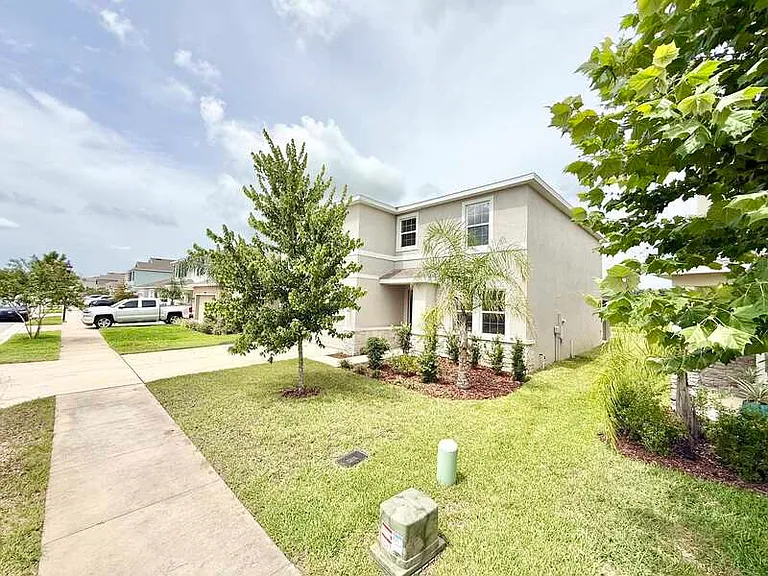 13781 Wineberry Dr — Photo 4