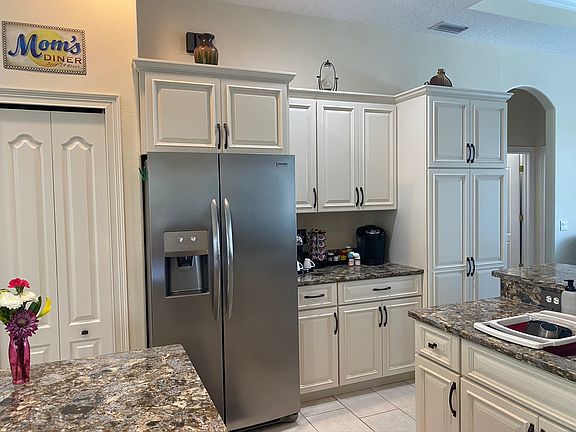 Pantries & Coffee Nook