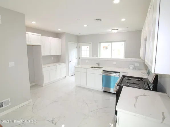 85 Perry Avenue image 5 of 12