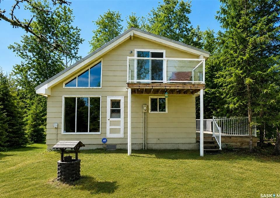 1st image of 303 Christel CRESCENT