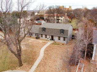 2111 Melrose Ln, Salina, KS 67401