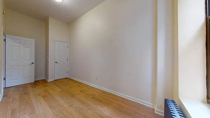 Rented by Bond New York | media 8