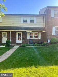 104 Village Dr, Boyertown, PA, 19512