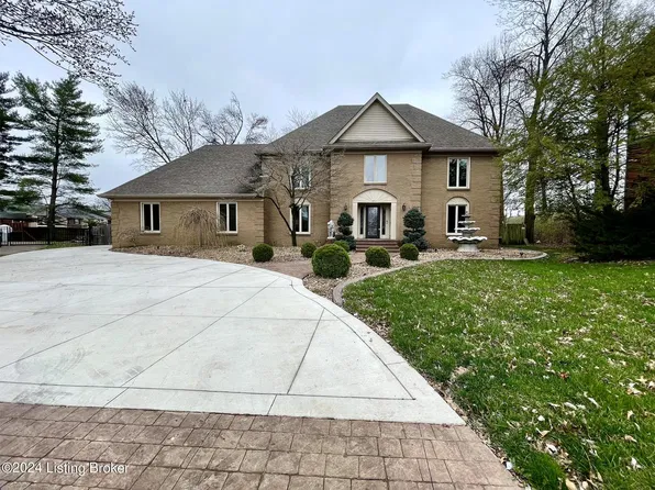 9214 Woodhurst Ct, Hurstbourne, KY 40222