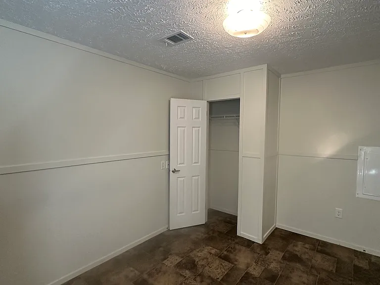 804 Avenue E #4 — Photo 10