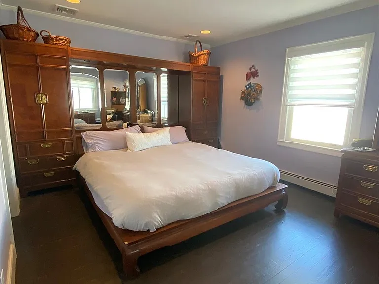 137 Acapulco St — Photo 8