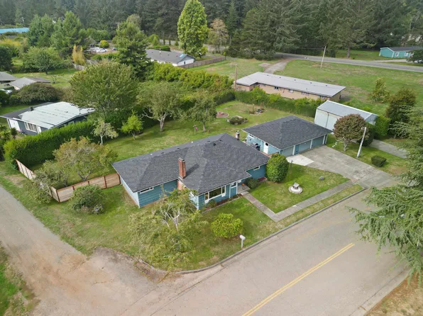 121 Clyde St, Crescent City, CA 95531