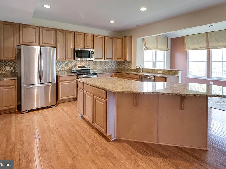 12760 Manor Hall Ct — Photo 11