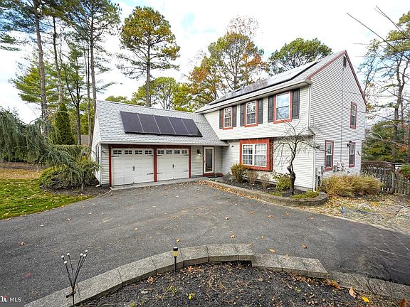 2nd image of 10 William Feather Dr