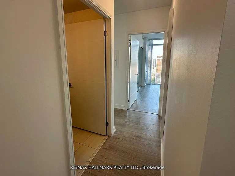 50 Wellesley St E #2904 — Photo 14