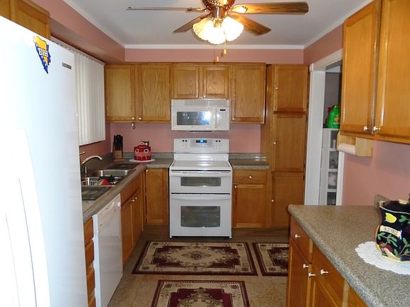 5th image of 944 S 6th Ave
