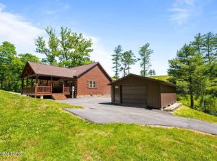 542 Whitman Hollow Rd, La Follette, TN 37766