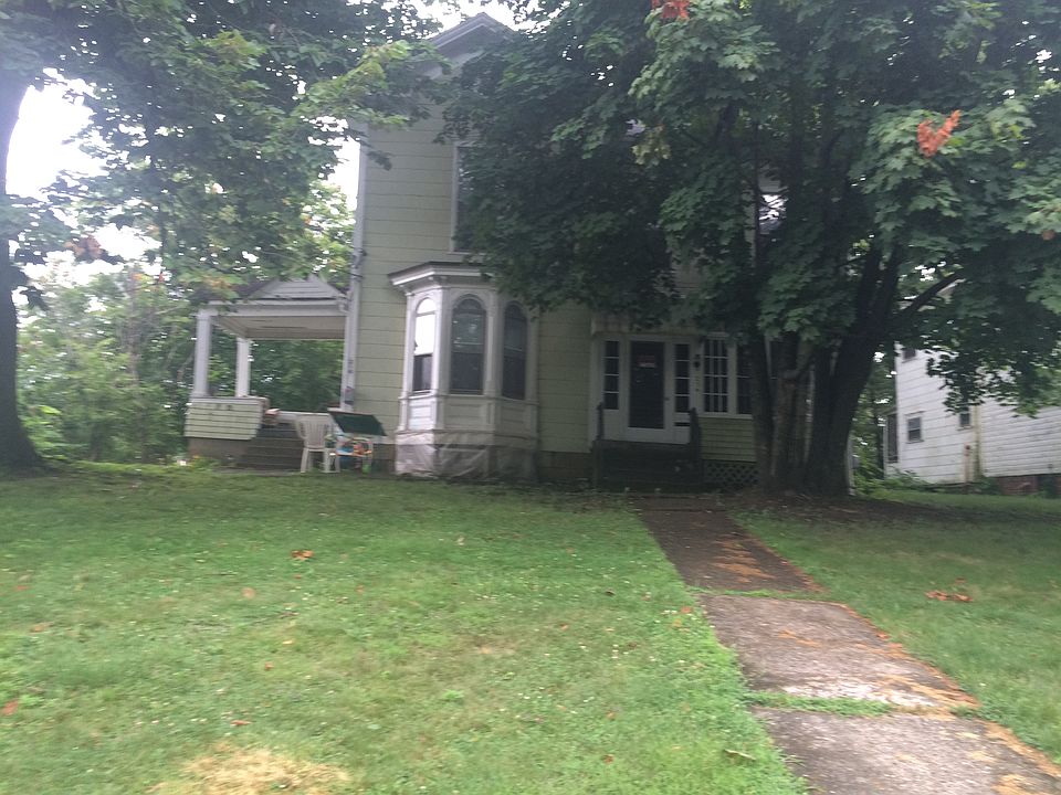 1st image of 216 Eastern Ave