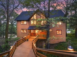 28079 Geneva Ln, Lake Arrowhead, CA 92352