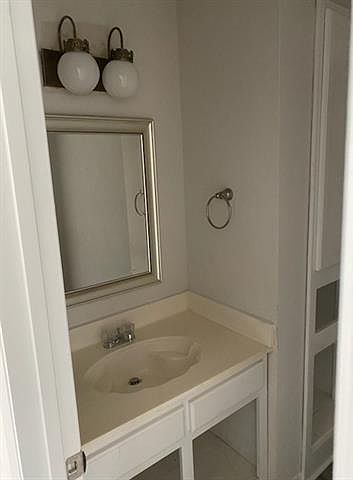 2nd image of 1402 S Carrier Pkwy APT 206